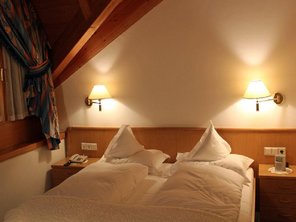 Hotel Loewenhof Бресаноне Екстериор снимка