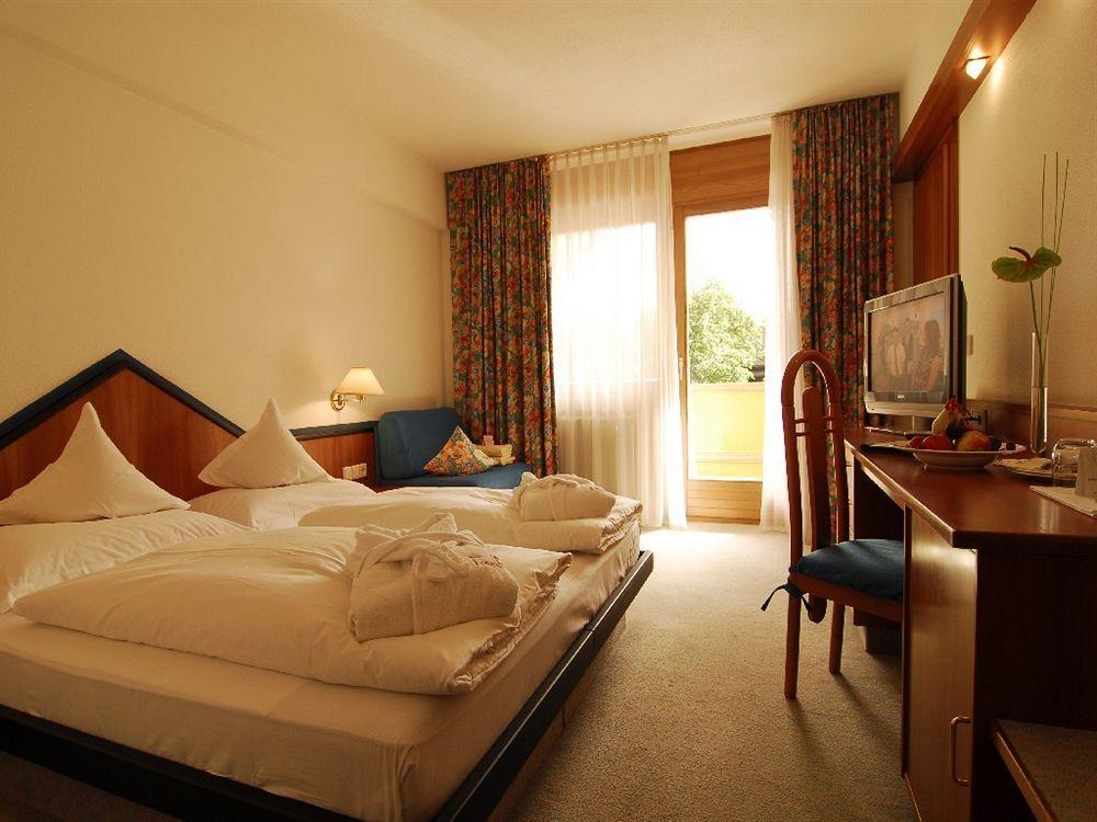 Hotel Loewenhof Бресаноне Екстериор снимка