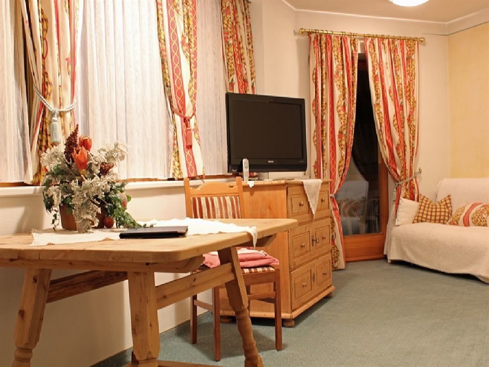 Hotel Loewenhof Бресаноне Екстериор снимка
