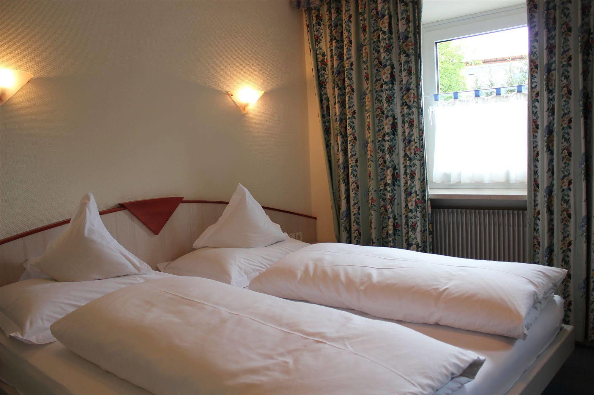 Hotel Loewenhof Бресаноне Екстериор снимка